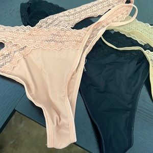 3 pack of thongs
